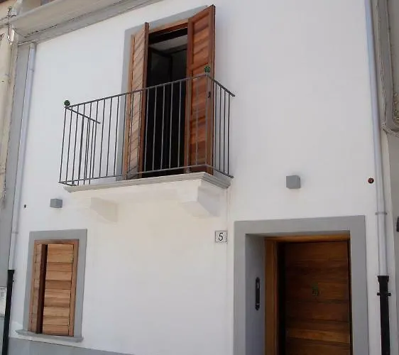 La Casetta - Rooms&garden Bed & Breakfast 3*